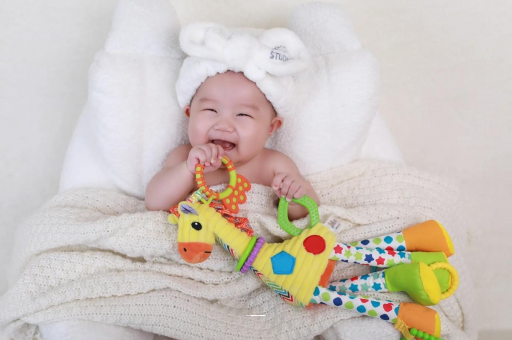 代怀生子好找吗宝宝肚子胀气怎么办