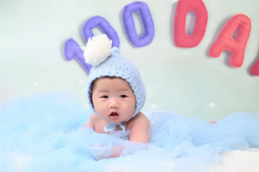 代怀生子好找吗宝宝不哭不闹正常吗